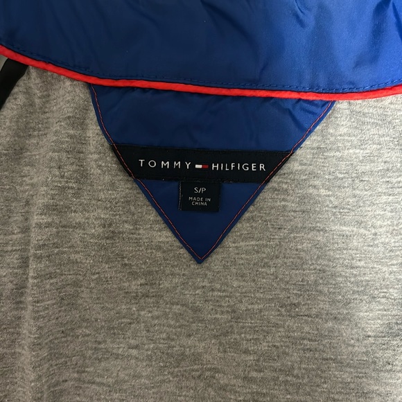 Tommy Hilfiger Blue Windbreaker| Size Small| W Adjustable straps| 💙 - Picture 6 of 8
